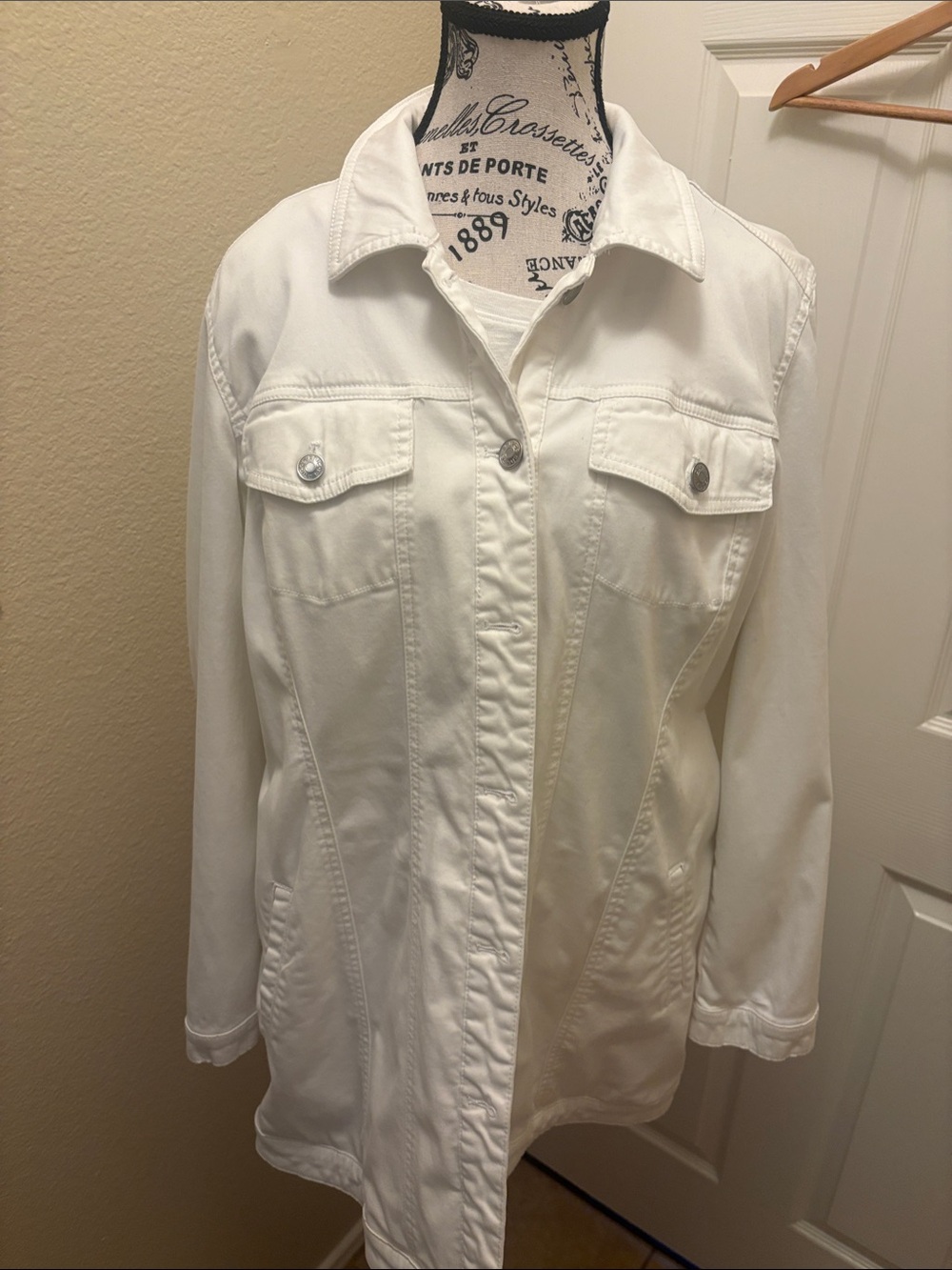 Chico's White Button-Front Jean Jacket A134